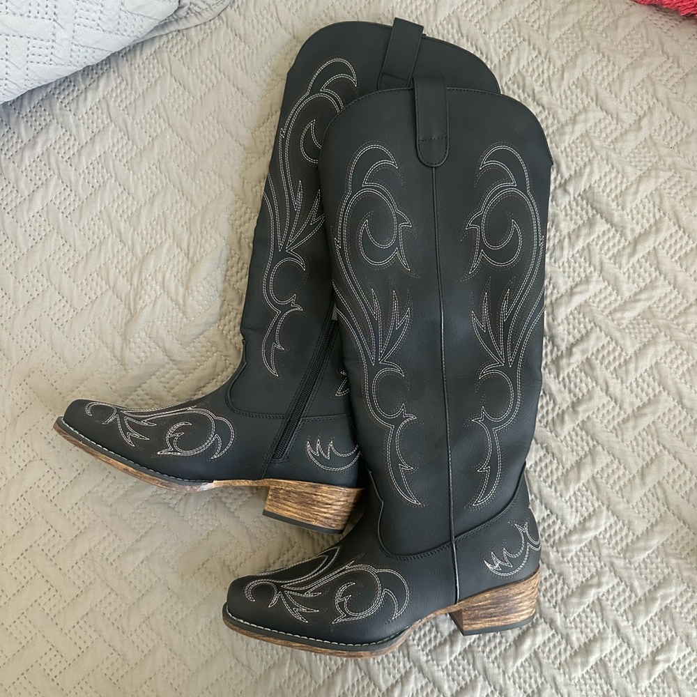 Dream Pairs Black Cowgirl boots - Picture 6 of 8